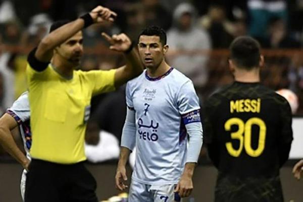 Ronaldo phản ứng bài đăng gây tranh cãi của Mourinho về Messi: “Đừng có đùa”