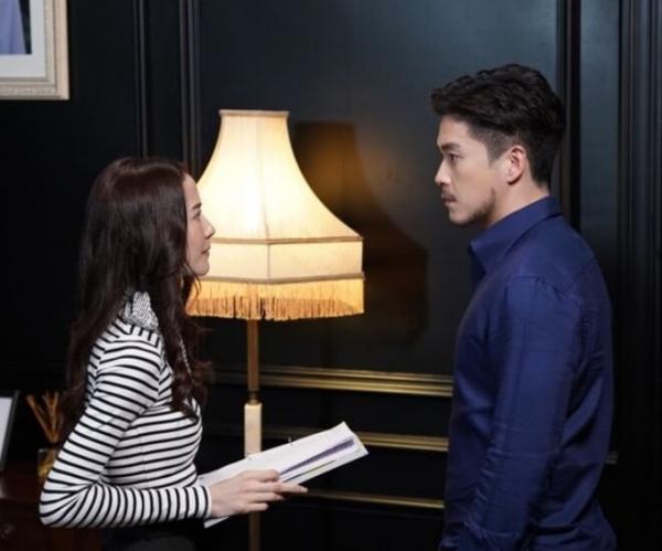 Chồng cũ và chồng mới cho 2 cuốn sổ tiết kiệm khi tôi nằm viện, số dư khiến tôi choáng váng