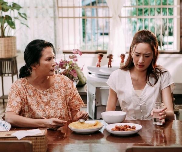 3 năm về ăn Tết đều bị mẹ chồng mắng đuổi đi, biết dụng ý của bà, tôi rơi nước mắt