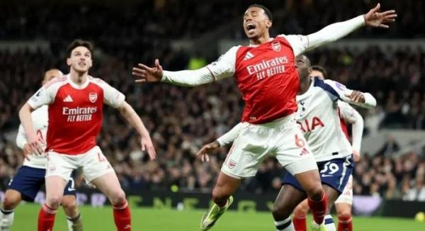Arsenal và bài toán sai lầm cá nhân: Hạt sạn đe dọa tham vọng vô địch Ngoại hạng Anh