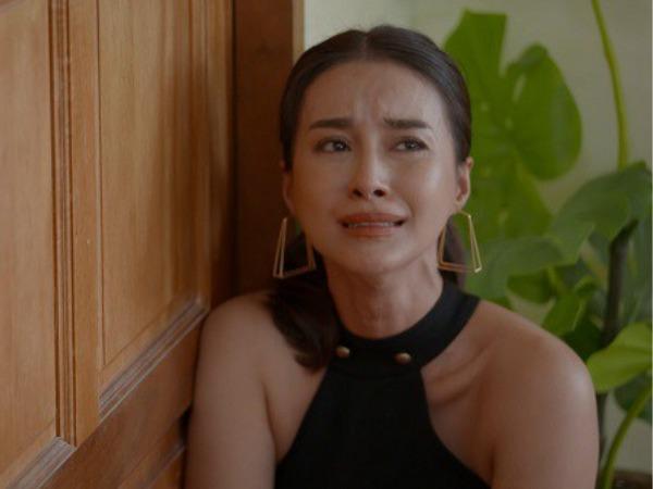 Lên xe hoa năm 19 tuổi: Nàng tiểu thư vỡ mộng khi “lâu đài hạnh phúc” sụp đổ vì chồng ngoại tình