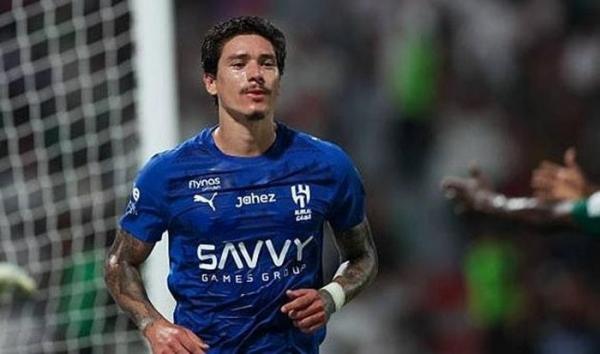 Chelsea gia nhập cuộc đua giành Darwin Nunez, Marcus Rashford giảm lương để ở lại Barcelona