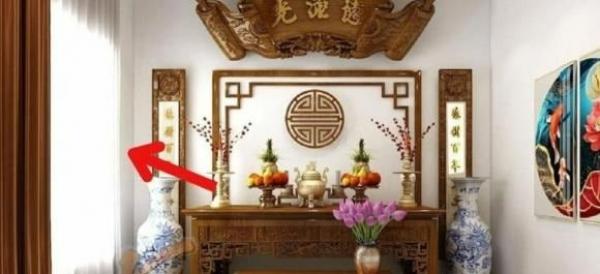 3 lỗi phong thủy trên bàn thờ nhiều nhà mắc phải: Không sửa sớm dễ hao tài, lộc suy