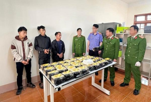 Triệt phá đường dây m‌a tú‌y xuyên biên giới, thu hơn 34kg m‌a tú‌y và súng đã lên nòng