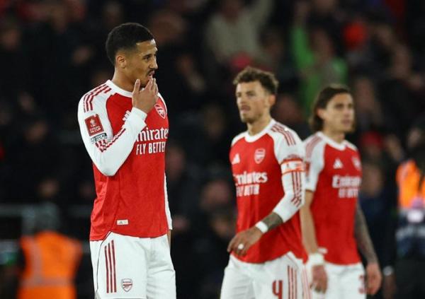 Arsenal lại gục ngã đúng lúc quyết định