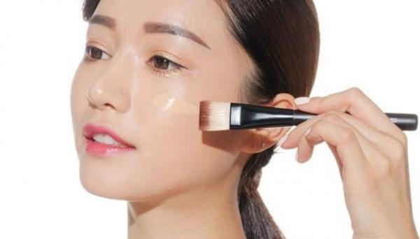 6 mẹo giúp lớp nền mịn lì tự nhiên, giữ đẹp nhiều giờ không lo xuống tông