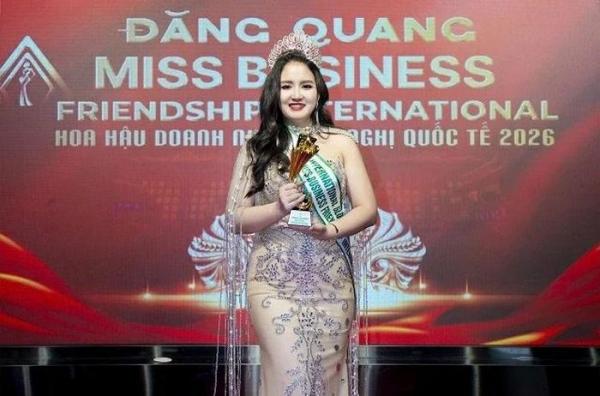 Người đẹp Đỗ Thị Thư giành danh hiệu Hoa hậu Đại sứ toàn cầu