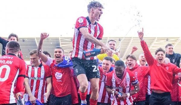 Kỳ tích thăng hạng sau 65 năm của CLB Anh