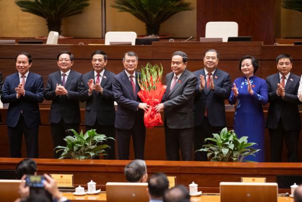 Quốc hội phê chuẩn đề nghị bổ nhiệm 6 Phó thủ tướng và các thành viên Chính phủ