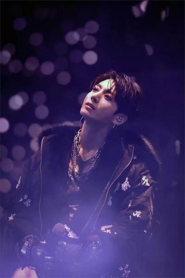 Jungkook BTS trở thành ca sĩ Hàn Quốc đầu tiên làm được điều này