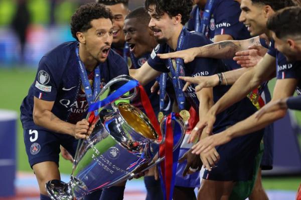 PSG nhận khoản thưởng khổng lồ sau chức vô địch Champions League