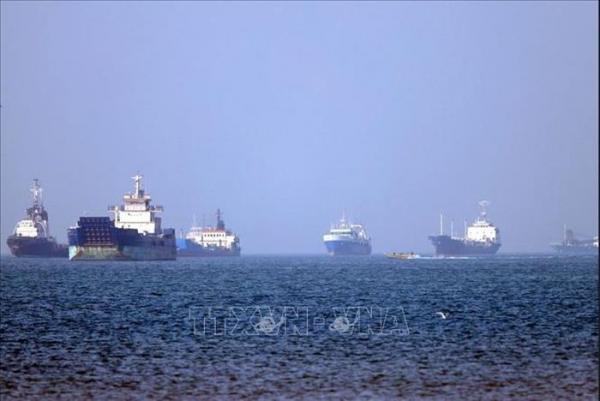 Mỹ phóng tên lửa, vô hiệu hóa tàu chở hàng hướng tới Iran liên tục phớt lờ cảnh báo