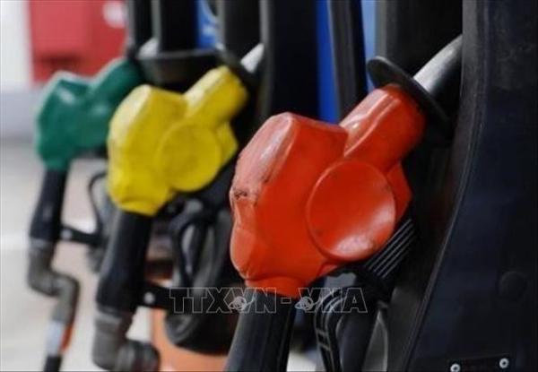 Giá dầu tăng hơn 2% khi căng thẳng Trung Đông có diễn biến mới