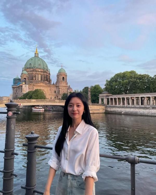 “Nữ hoàng nước mắt” Kim Ji Won hiếm hoi tiết lộ về cuộc sống hiện tại