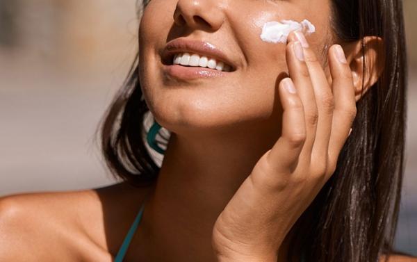 5 sản phẩm chăm sóc da nên giảm tần suất sử dụng trong mùa hè để hạn chế kích ứng