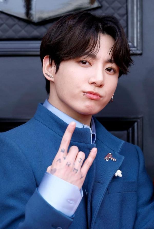 Jung Kook (BTS) vướng nghi vấn hẹn hò