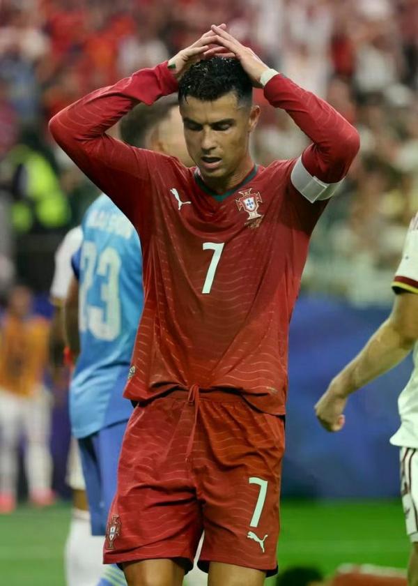 Ronaldo nói điều bất ngờ khi bị loại khỏi World Cup 2026