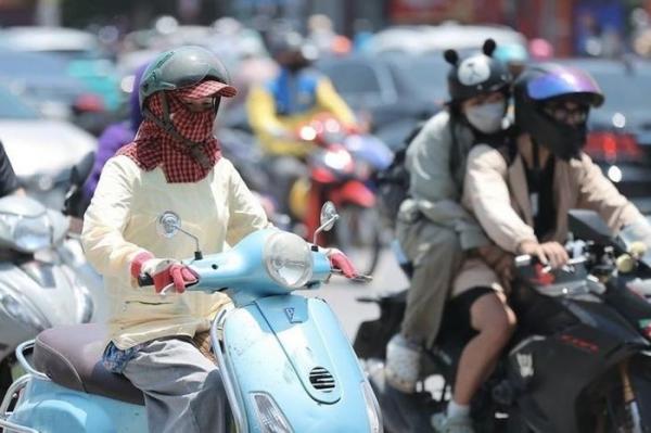 Miền Bắc oi nóng, mưa dông vào chiều và đêm