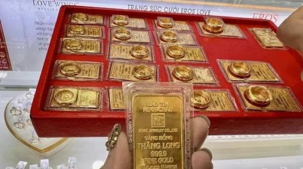 Giá vàng thế giới tăng nhẹ, thị trường chờ tín hiệu từ Fed