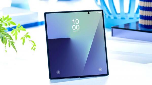 Màn hình không nếp gấp trên Samsung Galaxy Z Fold 8 Ultra: Bước tiến công nghệ mới?