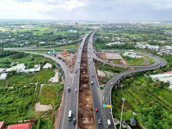 Cận cảnh dự án hơn 36.000 tỷ đồng mở rộng cao tốc kết nối TP.HCM với miền Tây