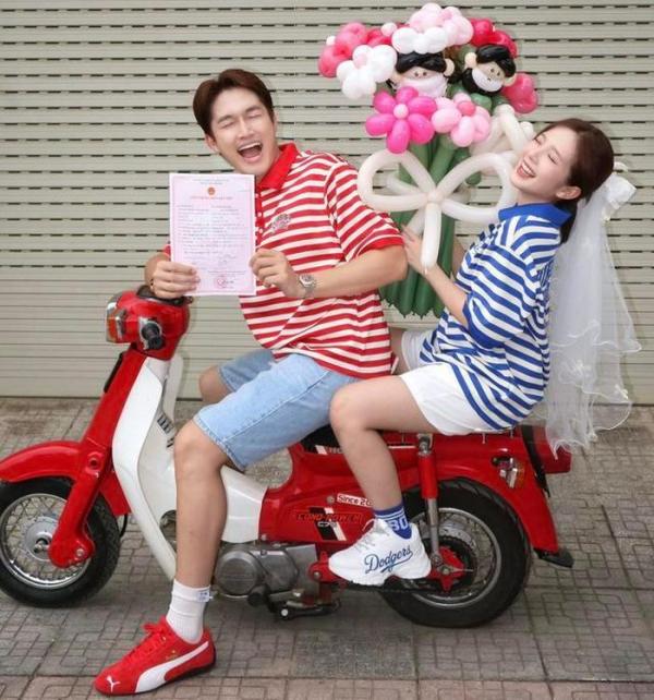 Những cặp sao “phim giả tình thật” gây sốt trên phim giờ vàng VTV