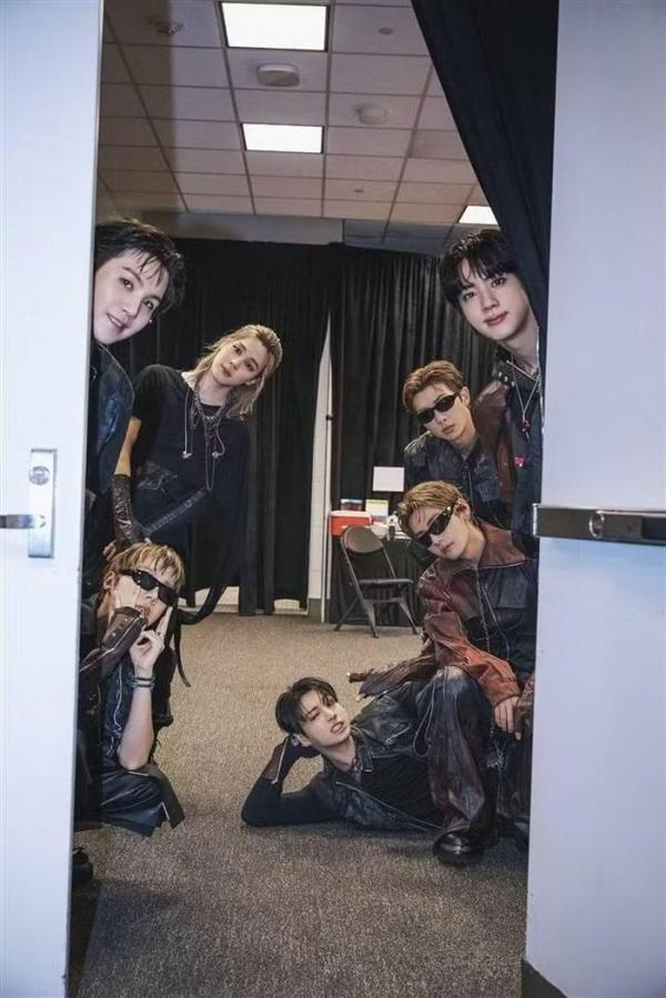 BTS đã thay đổi gì trong phần lời bài hát “MIC Drop”?