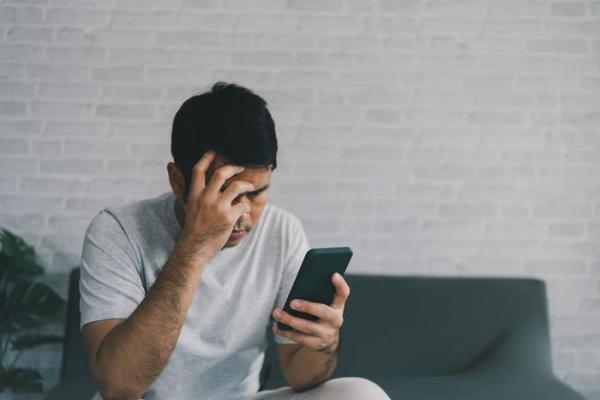 Vợ lên mạng bêu riếu chồng không có tiền, cầu xin bạn nhậu “tha” cho tôi