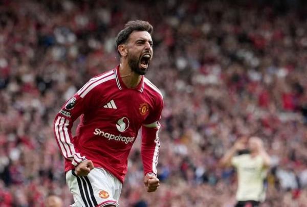 Bruno Fernandes tái hiện hat-trick sau 5 năm tại Ngoại hạng Anh