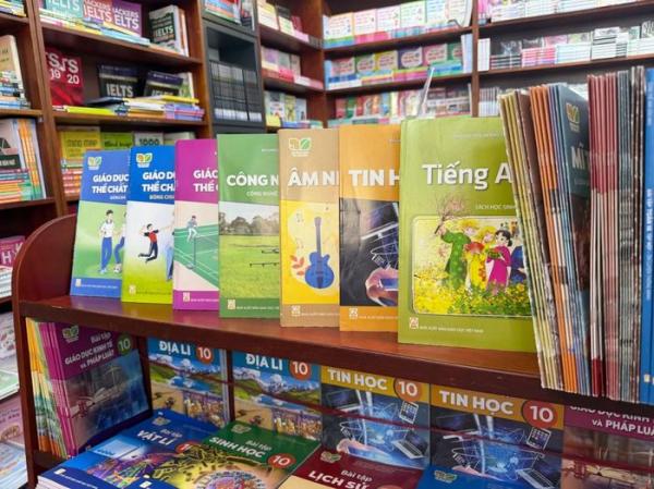 Chuẩn bị làm bộ sách giáo khoa lớp 1 đến lớp 12 mới