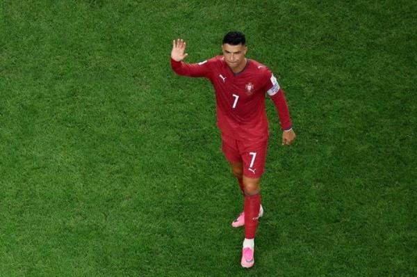 Ronaldo đối mặt án phạt nặng vì tự ý rời đại bản doanh đội tuyển Bồ Đào Nha