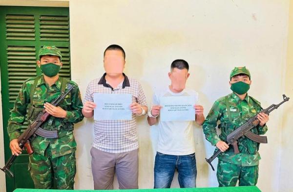 Bắt 3 đối tượng tổ chức cho người nước ngoài xuất, nhập cảnh trái phép